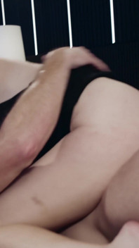 Pornfidelity - पेरिस में क्रिसमस!