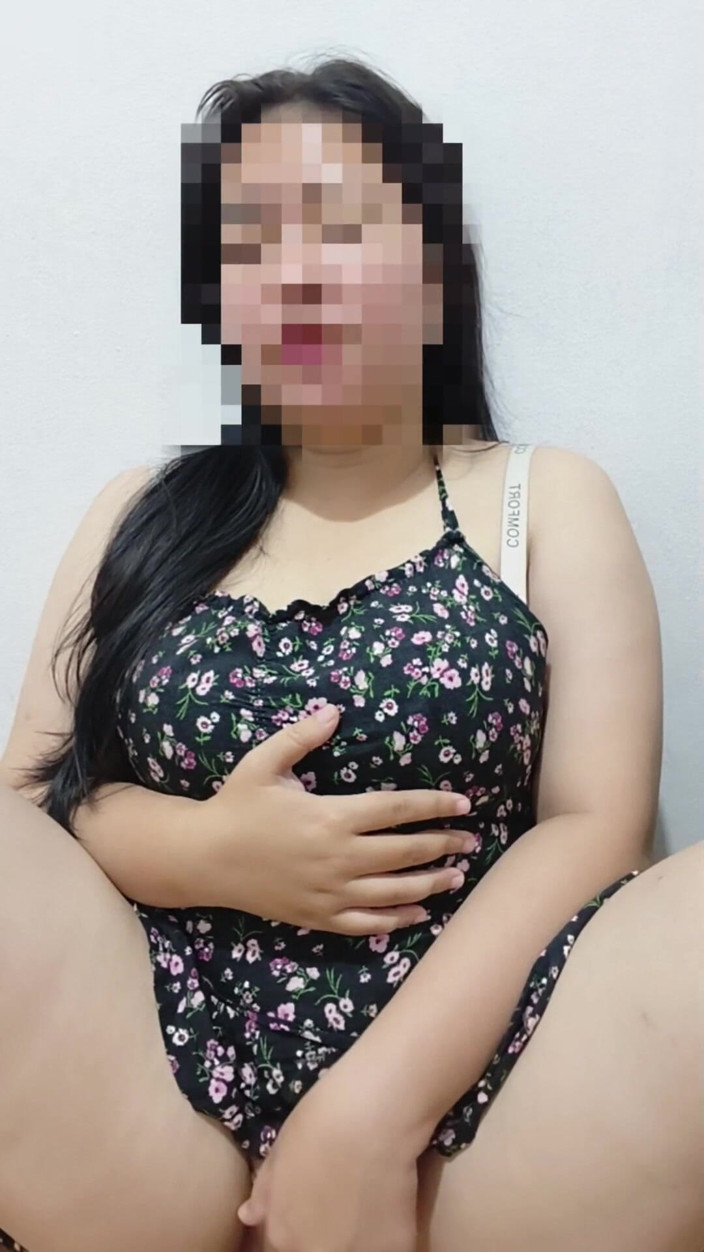 Purple sex: 작은 마을에서 온 아름다운 큰 여동생
