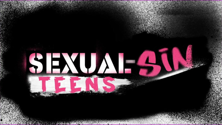 SEXUAL SIN TEENS: สาวแคนาดาวัยรุ่นในชุดเซ็กซี่ถอดเสื้อผ้าแล้วเย็ดหีด้วยดิลโด้ นอนอยู่บนโซฟา (Young sex variety_02)