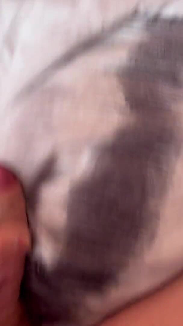Masturbation with a Dick on a Pillow and Freehands Cum (Inbod)