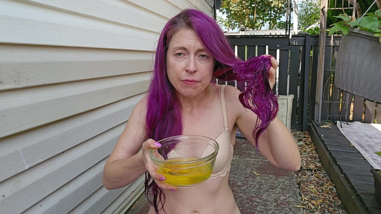 Nerdy_faery: Pissen und rotz bedecktes haar