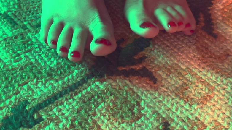 Evol Feet: Melancap dan membentangkan kaki untuk keseronokan awak