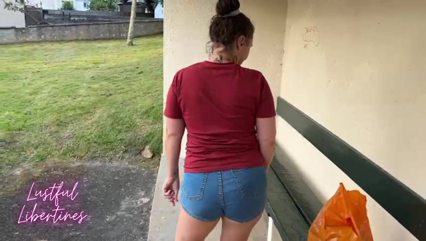 A Stranger Pulled Her Shorts Aside and Pissed for Me at the Bus Stop (Lustful Libertines) A Stranger Pulled Her Shorts Aside and Pissed for Me at the Bus Stop (Lustful Libertines)
