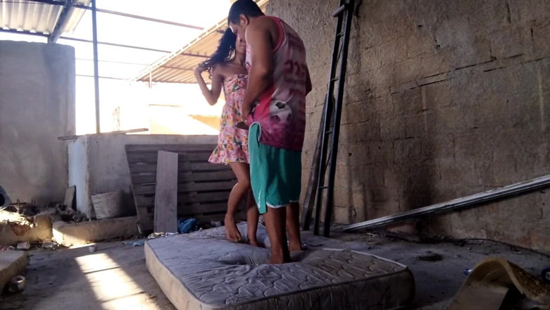 Bebes vagabundas: ลูกสาวเลี้ยงให้ตูดเธอฉันบนระเบียง