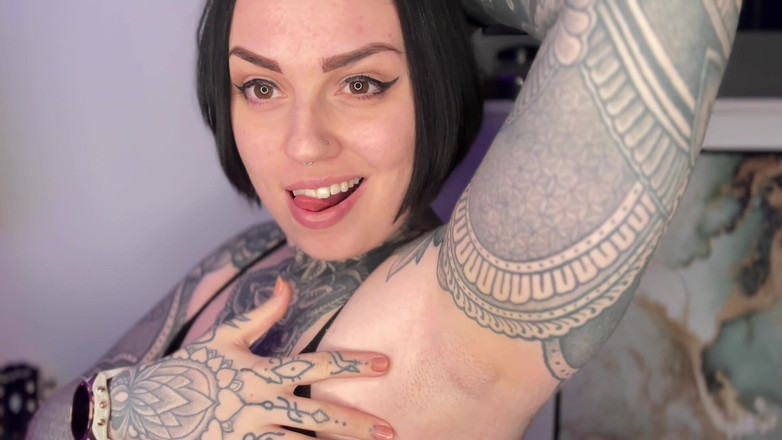 Miss Valentina: Amante delle ascelle