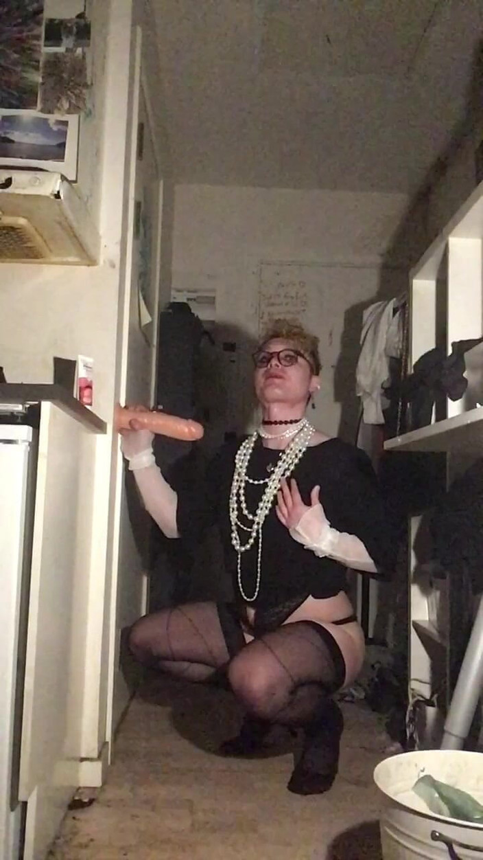 Sissy Cindy Slut: Maminsynek suka