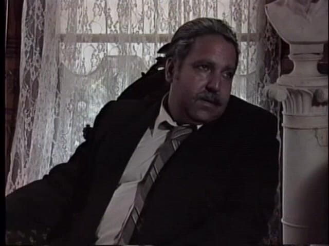 Old Good Porn: 마피아 보스 알리사 러브의 어린 의붓딸은 계부의 환경에서 진짜 쥐를 찾을 수 있었습니다.