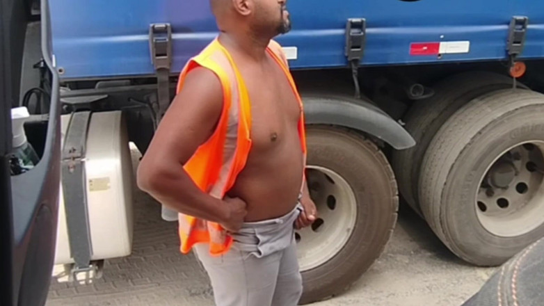 TheBlacKHunterr: Перед погрузкой грузовика