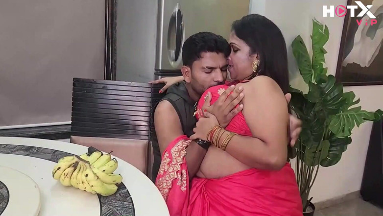 Indianxxx nude: Huge Boobs Indian MILF Bhabhi Strips Saree and Fucks with...