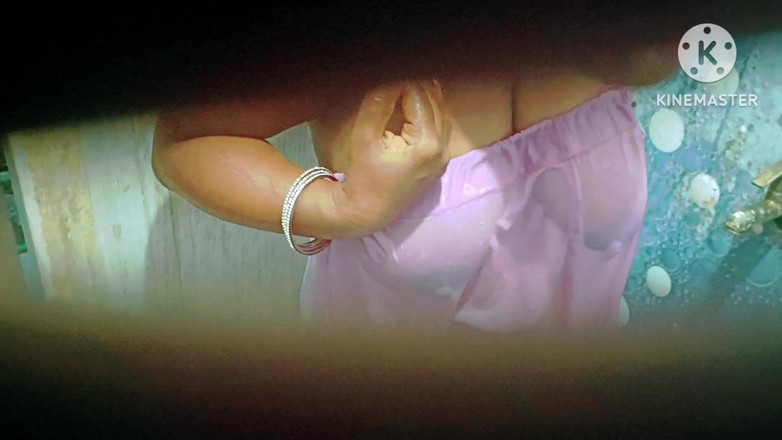 Sweethoneybgl: Mädchen mit riesigen möpsen badet und verführt ihren stiefbruder, als...