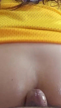 Assjob: Баскетбольна дівчина розігрівається, тертя сідницями об мій член