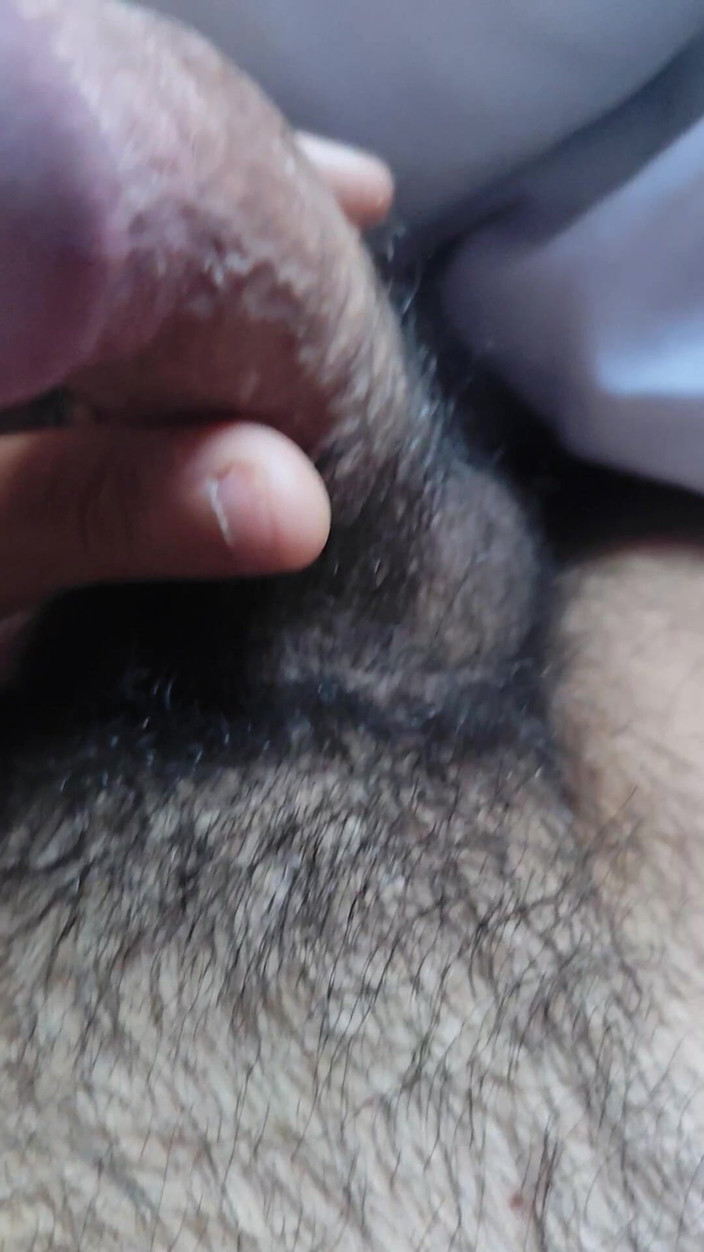 Robertxx: Ejaculation in My Bed