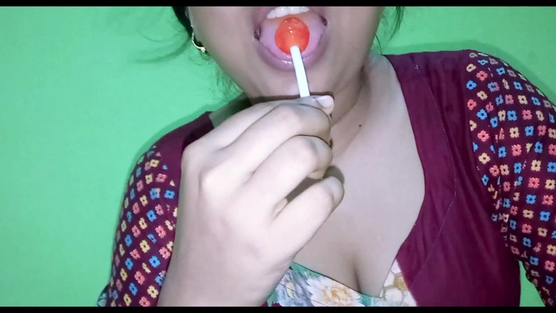 Angel Surovi Lata: Deshi Bhabhiko Lolipop Deke Cudai Kiya Part_01