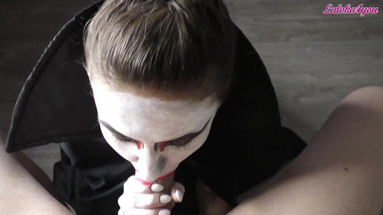 Laloka4you: Vampire girl passionate sucks big cock to cum in mouth