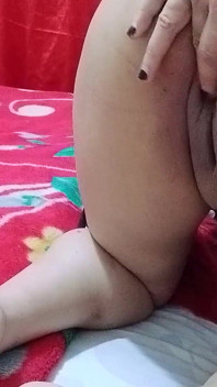 A Beautiful Egyptian Girl Is Having Sex on Camera with Her Close Friend
