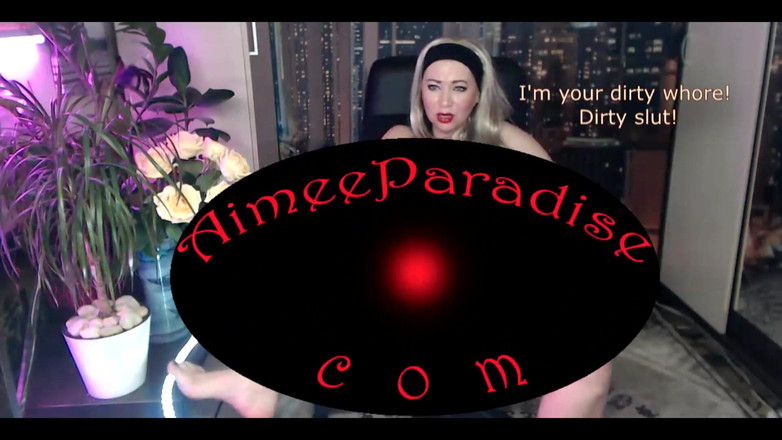 AimeeParadise: MILF menawan melancap di bilik mandi menghisap batang keras dan...