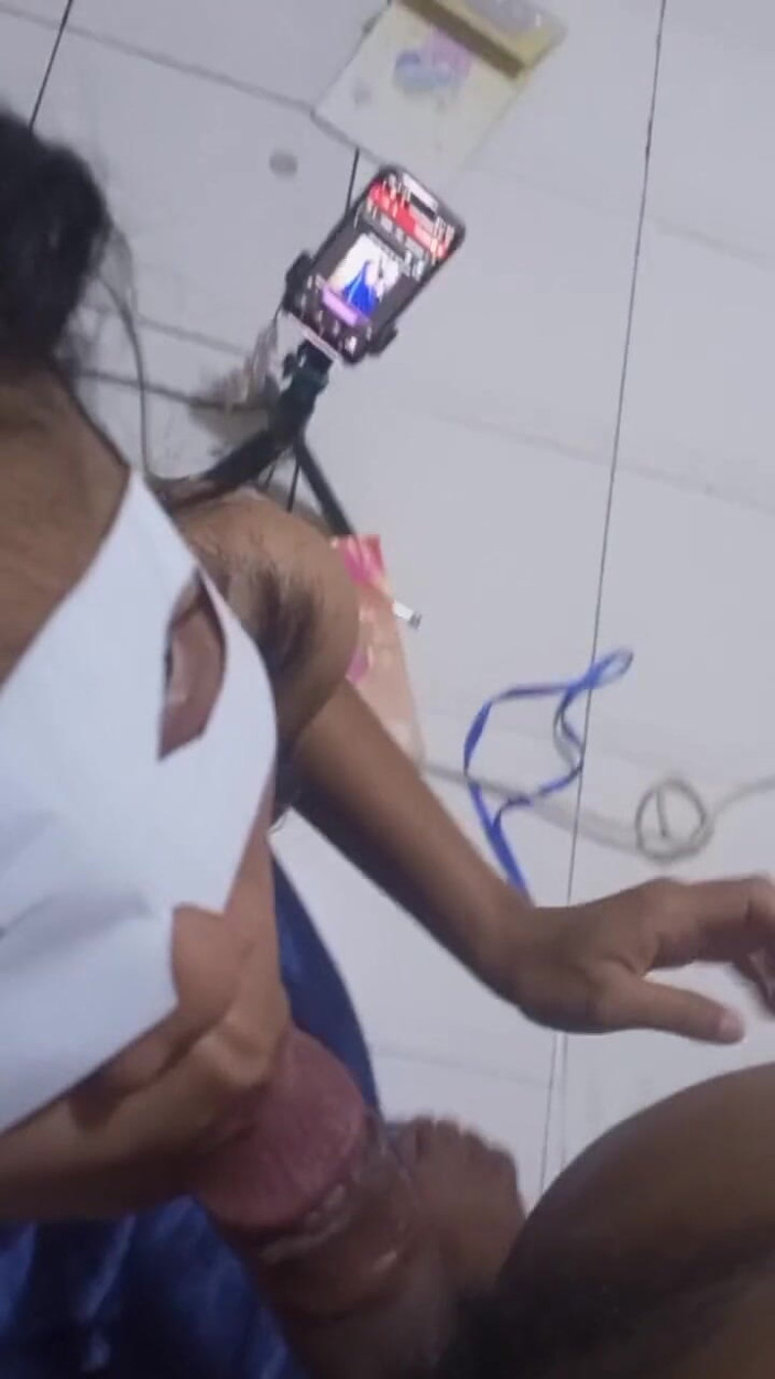 Cocktail sex: Üvey anne'nin yastığa ihtiyacı var