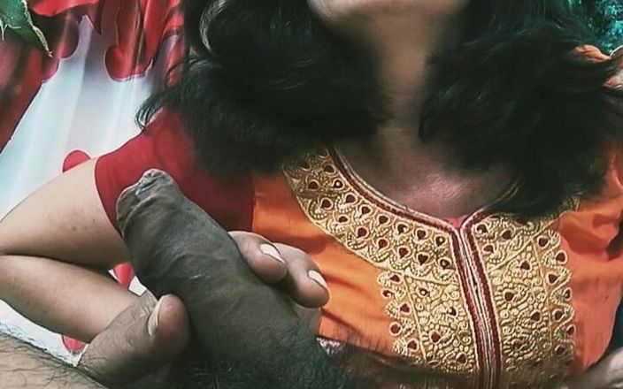 Bolly Karma: Amatör orta yaşlı seksi kadın profesyonel bir model olmak istiyor