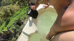 Anna Cherry: Annacherry šuká ve vířivce!