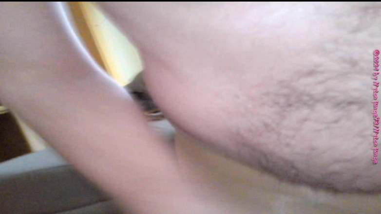 Carmen_Nylonjunge: Excitat pe propriile picioare • nostalgie HD •