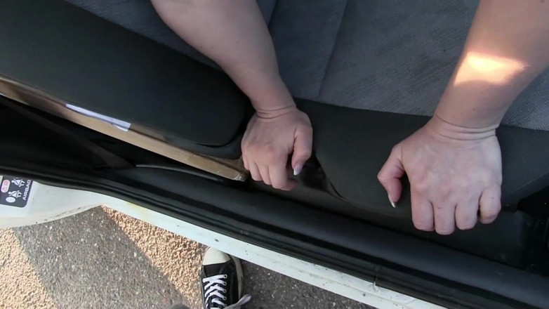 Popp Sylvie: Blowjob at the street with Popp Sylvie