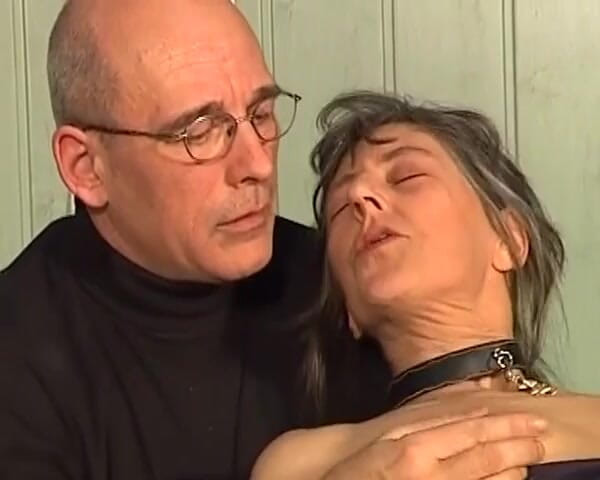 Deutsche XXX Filme: Threesome BDSM Action with Horny German Mature Bitch
