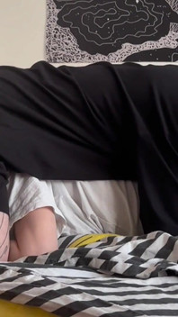 Leccata di culo succosa e gola profonda Da un dolce twink, sperma nella bocca del ragazzo