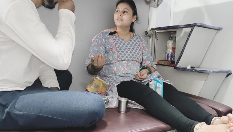 Desi chudai hub: Keşmir'de Kanyakumari'ye giden trende sikiş
