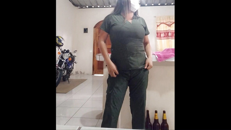 Martin13: Uklízečka to dělá, aby zaplatila za studium! Svlékám svého šéfa, aby...