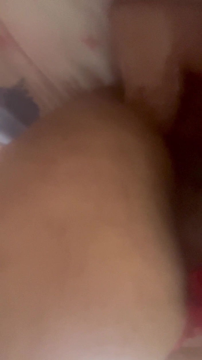 Kinky Sara: Je m’explore