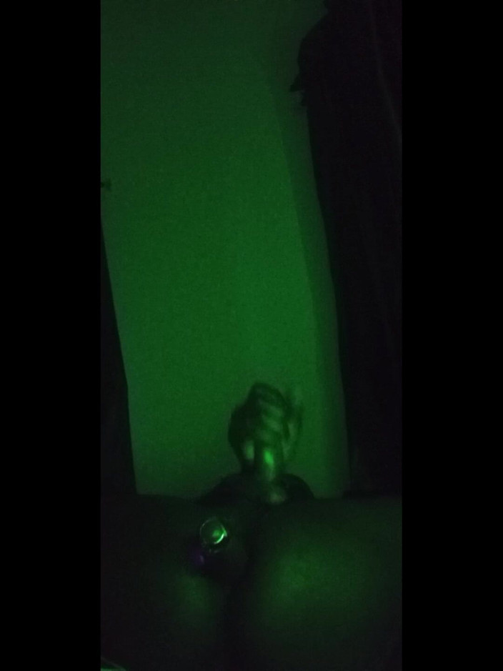 UGANNI: Vidéo d’éjaculation avec mon viberator