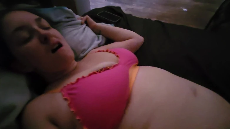 Mama_Foxx94: Sveltina stravacciata