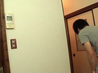 Vulture: 그녀는 너무 아름답고. 내 사타구니는 통제불능! - 나와 섹스할거야? -2