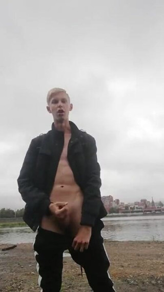 Dick Love Boys: Konut inşaatında elle muamele