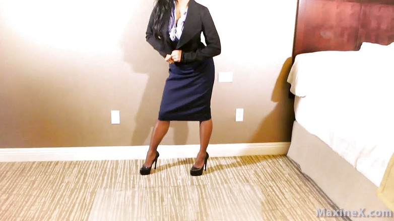 Maxine X: Asijská MILFKa Maxine X dildo, vibrátor a skutečný penis !!