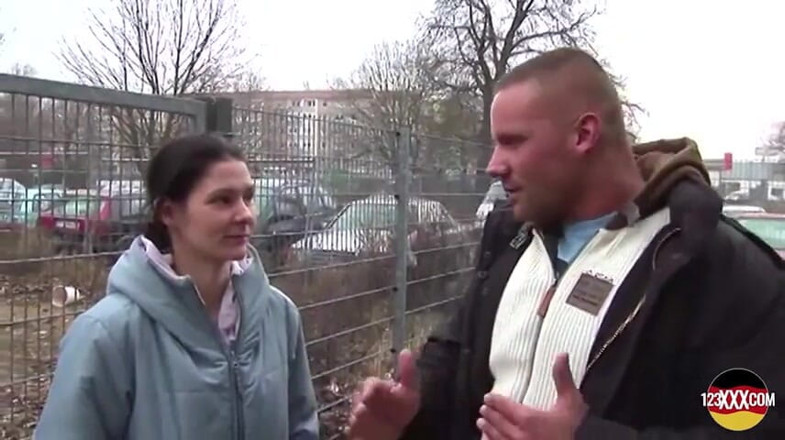 123XXX - 100% Amateurs: Divoký chlápek dává svůj teplý krém sladké německé holce