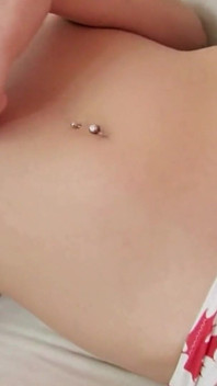 Blonde Babe Brings Herself to Orgasm with Dildo