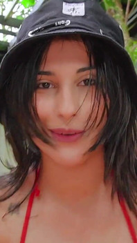 Amerikalı ponpon kız Koç Jenniferplay ile Pascual Guerrero Stadyumu'nda yoga yapıyor