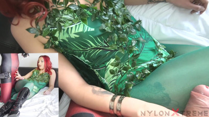 Nylon Xtreme: Anais Latour - ядовитого Ivy в нейлоновых зеленых колготках трахнули