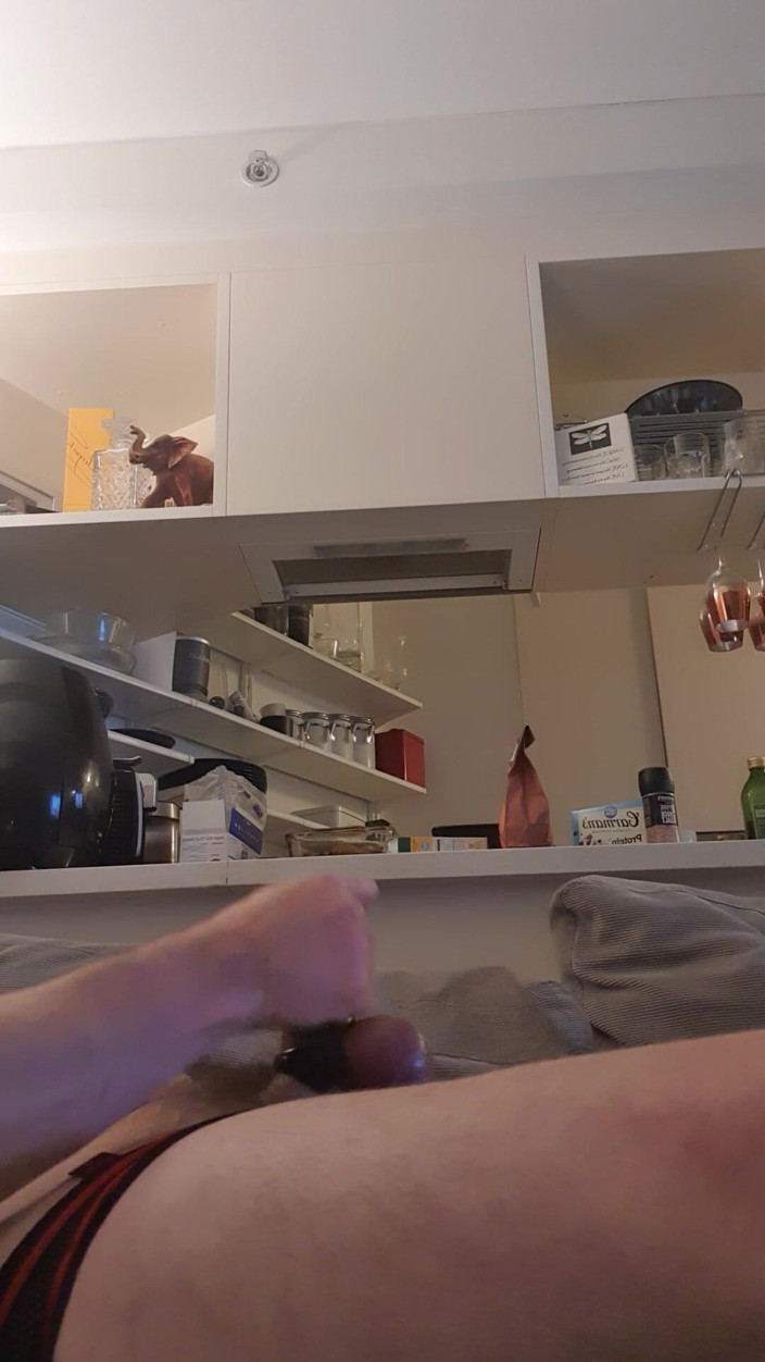 axhyt92: Masturbazione a casa