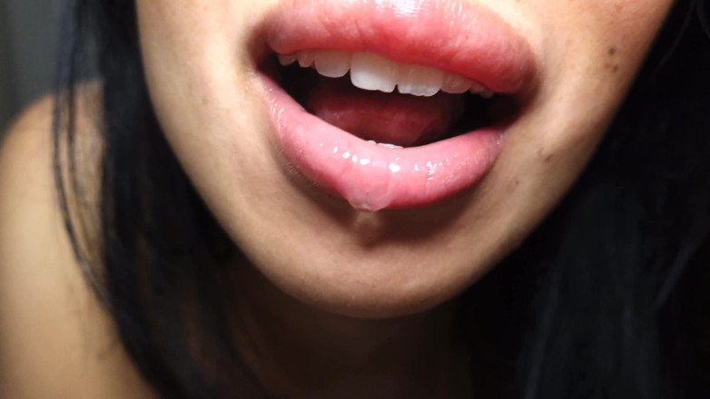 Asmr_mouth: Leccata delle lenti sexy sexy e sensuale