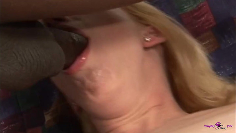 Naughty Black Girls: फ्रेडी व्हाइट एंजेल डार्लिंग गुदा आशीर्वाद बीबीसी की तलाश में पृथ्वी पर उतरता है