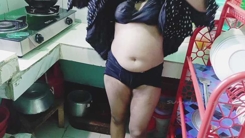 Sumahomesex: 德西美丽的哥与她最好的朋友发生性关系。