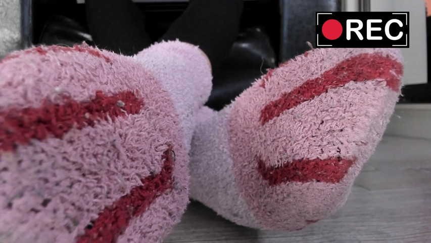 Old Fruzz Socks (Feet lady)