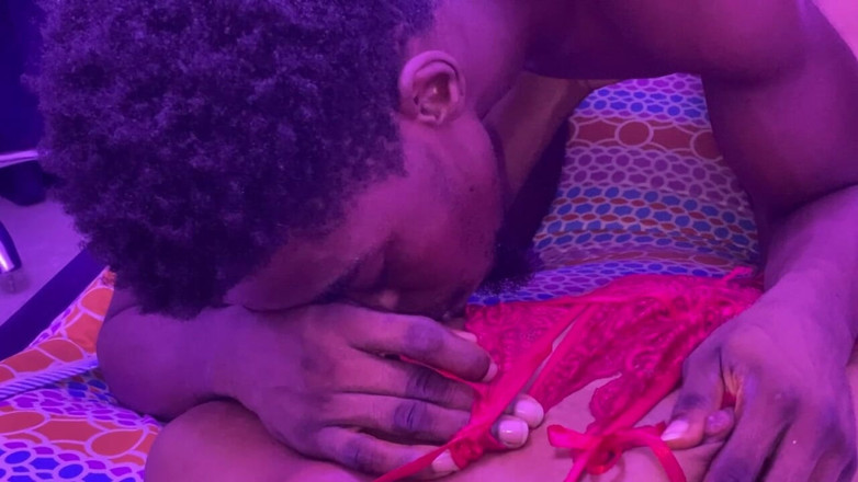 Xxx69bang: Spolubydlící dostává všechno krémové na mého černého ptáka