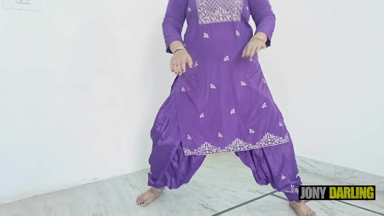 Jony Darling: Dans cu striptease