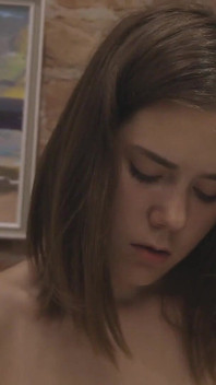 Amcığını aynalıyor