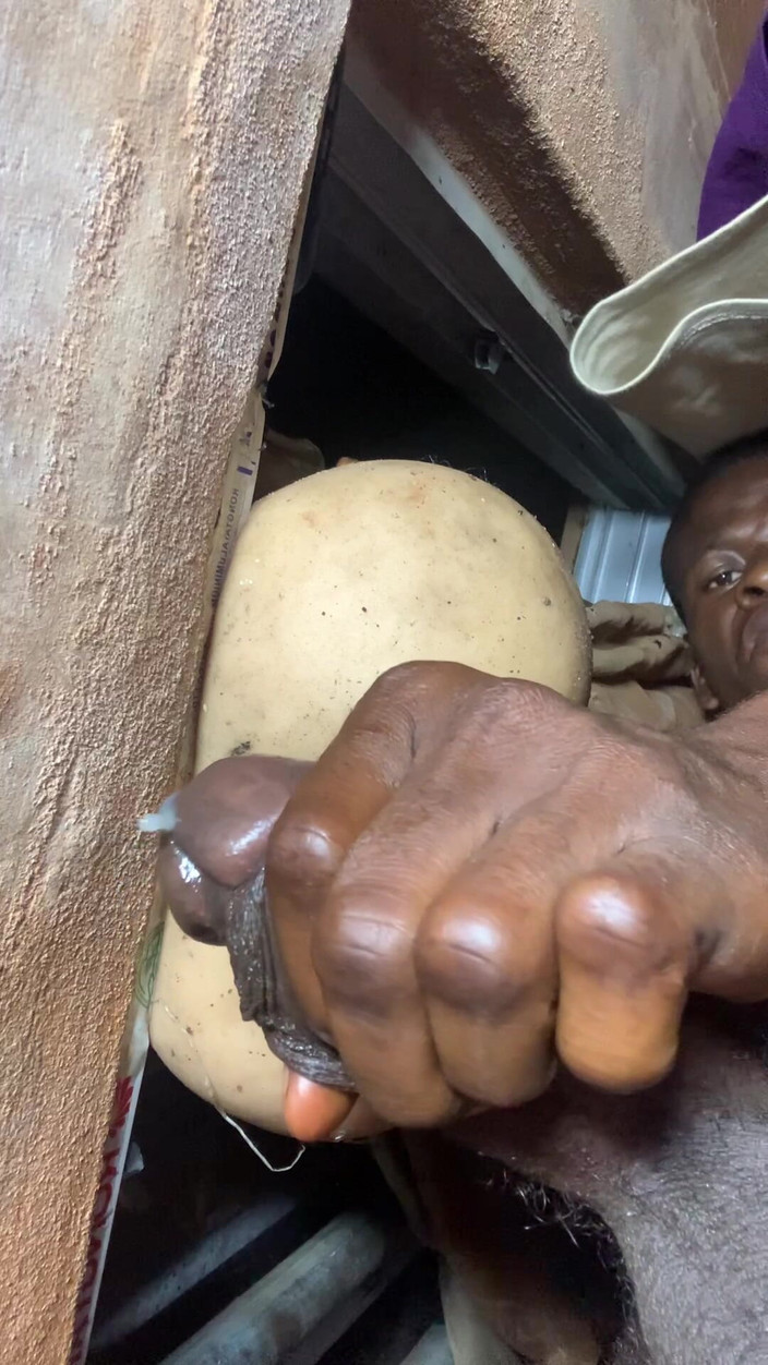 Bangcum8: Déjame follar a esta gran zorra tan caliente escuchando a...