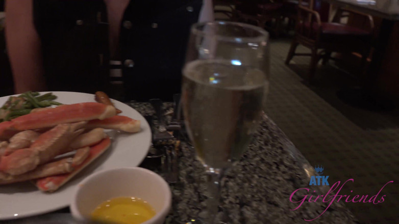 ATK Fans (Girlfriends): Virtual vacation in Las Vegas with Simone Delilah and Lara...