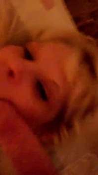 Blondýnka si užívá mužského ptáka